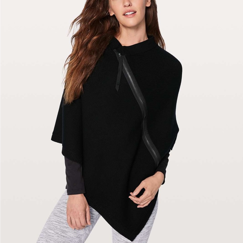 Lululemon On The Go poncho